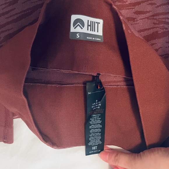 HIIT Red Athletic Workout Leggings - Picture 4 of 6